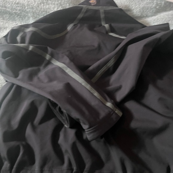 Mountain Hardwear Black Performance Jacket - Picture 10 of 14